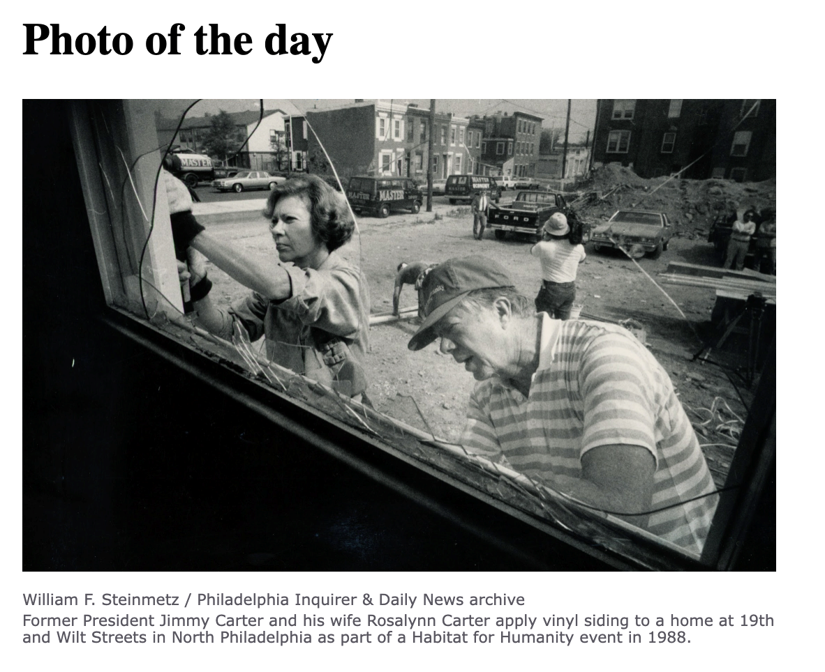 Rosalynn and Jimmy Carter volunteer with Habitat for Humanity Philadelphia in 1988
